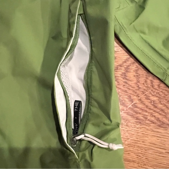 The North Face Womens Rain Jacket Coat HyVent Shell Green Small - Picture 11 of 14